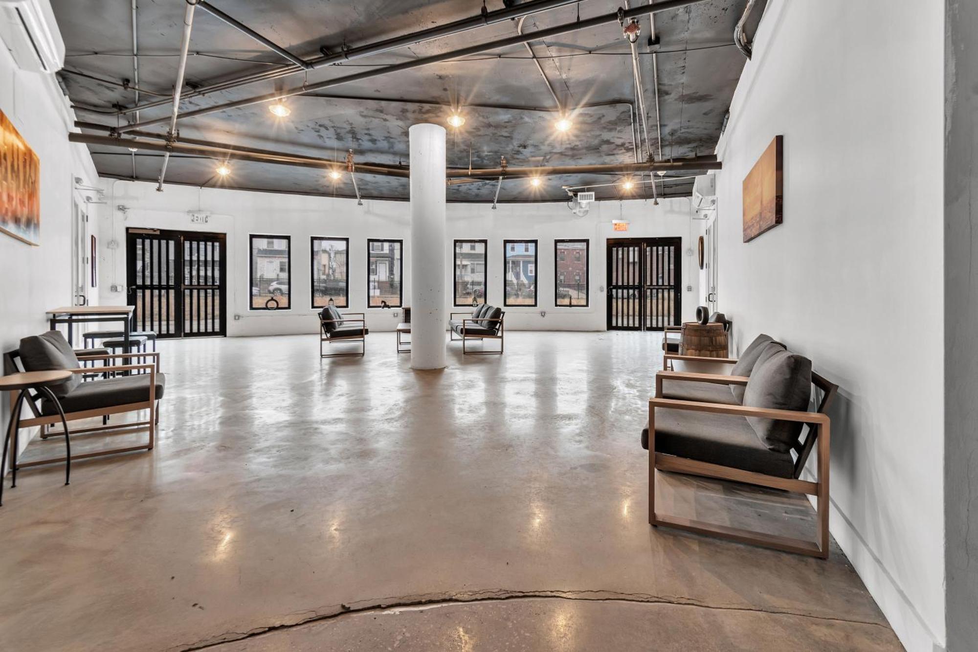 Pink Heaven Indoor Pool, Free Parking, Near Nyc Apartment Elizabeth Bagian luar foto